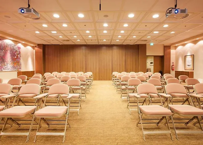 Отель Palace 5*