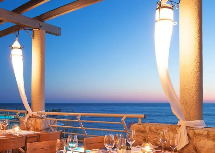 Отель Palace 5*